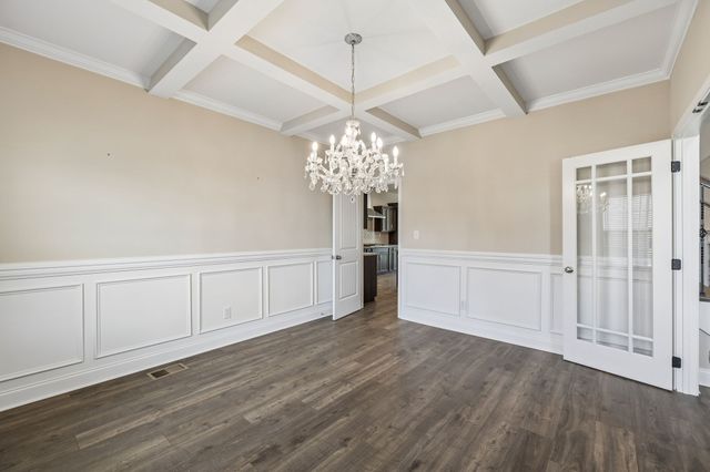 333 Clarabelle Ln, Clarksville, TN 37040