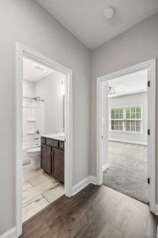 333 Clarabelle Ln, Clarksville, TN 37040