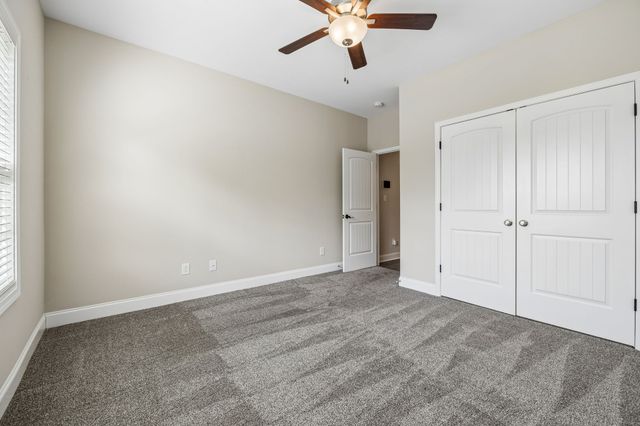 333 Clarabelle Ln, Clarksville, TN 37040