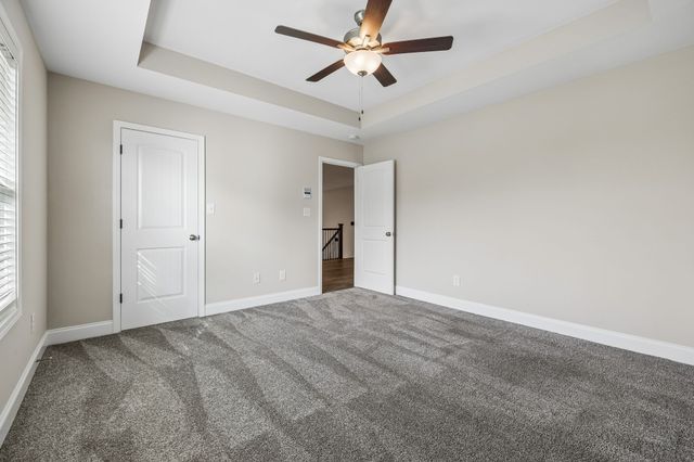 333 Clarabelle Ln, Clarksville, TN 37040