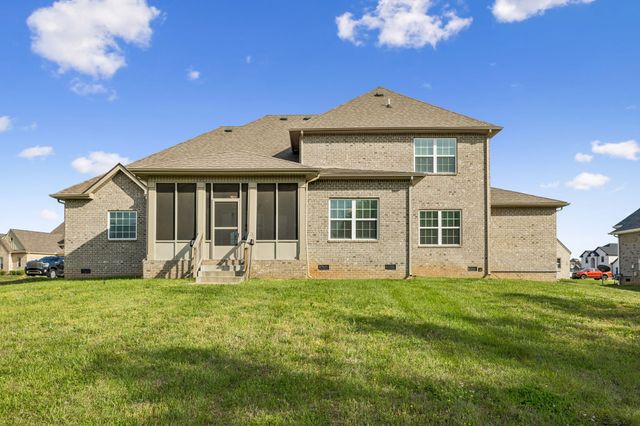 333 Clarabelle Ln, Clarksville, TN 37040
