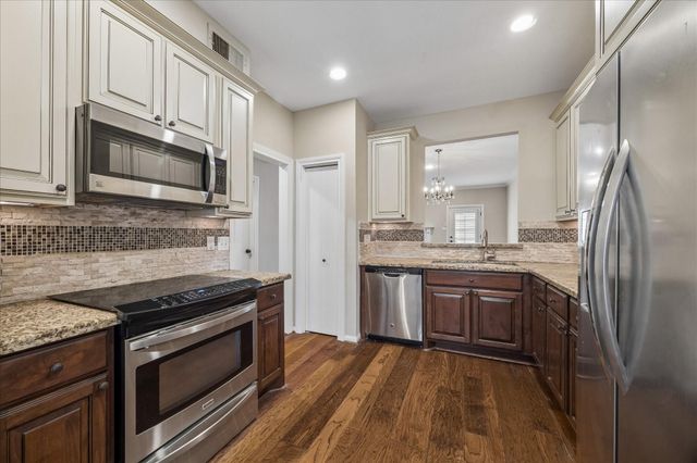 608 Augusta Drive 608, Houston, TX 77057
