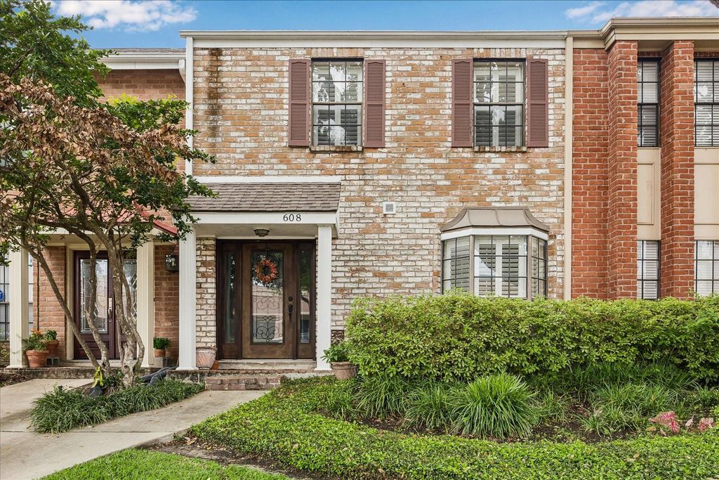 608 Augusta Drive 608, Houston, TX 77057