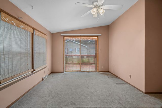 17 Heritage Way, Manchester, NH 03104