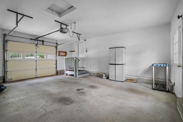 17 Heritage Way, Manchester, NH 03104