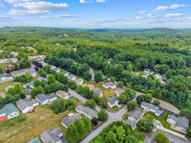 17 Heritage Way, Manchester, NH 03104