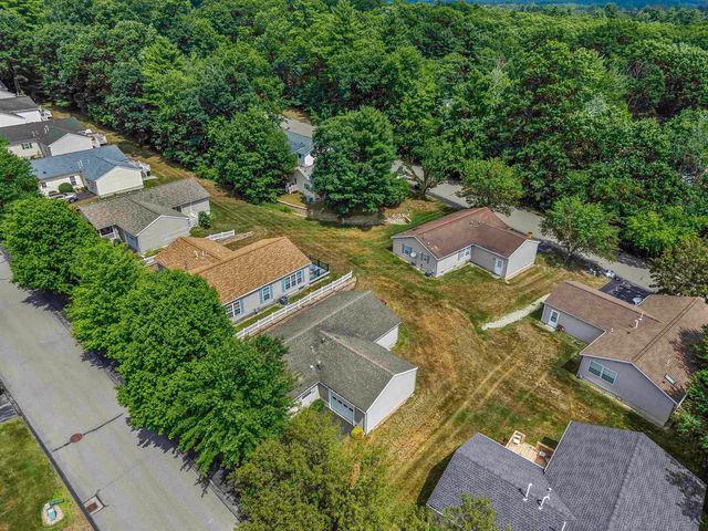 17 Heritage Way, Manchester, NH 03104