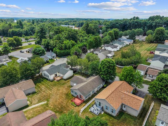 17 Heritage Way, Manchester, NH 03104