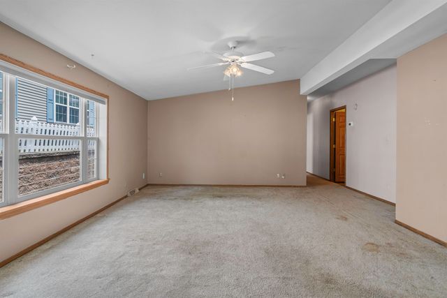 17 Heritage Way, Manchester, NH 03104