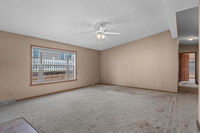 17 Heritage Way, Manchester, NH 03104