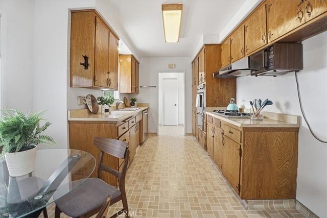 903 Crestfield, Duarte, CA 91010