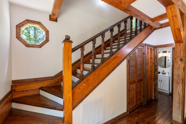 573 Ross Hollow Road, Ringgold, GA 30736