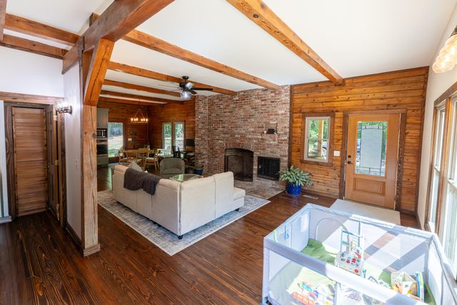 573 Ross Hollow Road, Ringgold, GA 30736