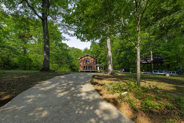 573 Ross Hollow Road, Ringgold, GA 30736