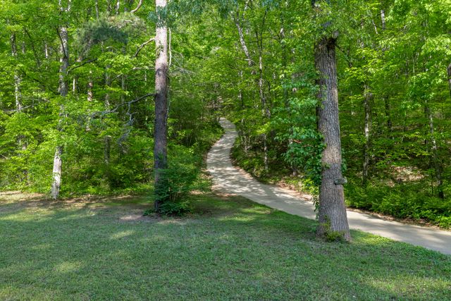 573 Ross Hollow Road, Ringgold, GA 30736