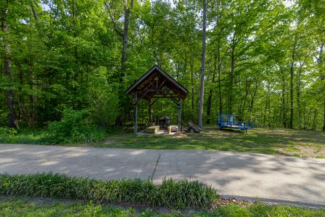 573 Ross Hollow Road, Ringgold, GA 30736