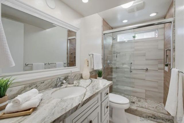 11385 Paseo Albacete, San Diego, CA 92129