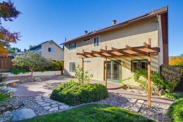 11385 Paseo Albacete, San Diego, CA 92129