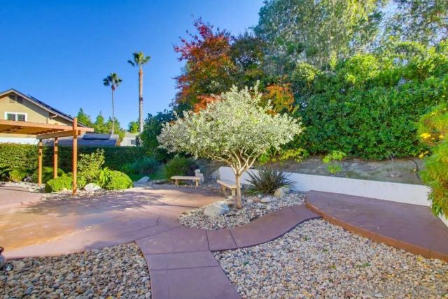 11385 Paseo Albacete, San Diego, CA 92129