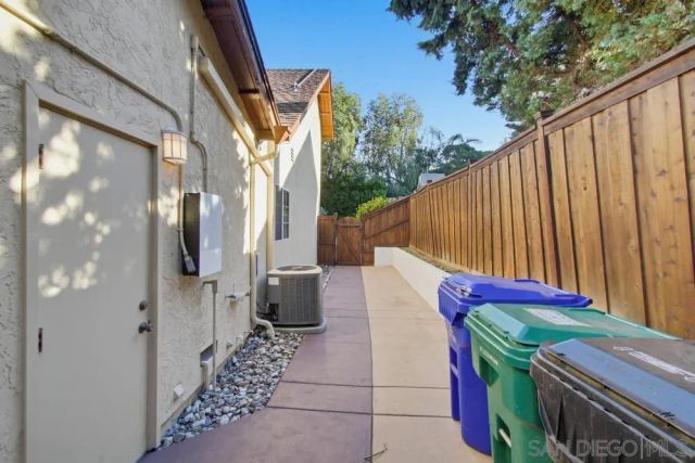 11385 Paseo Albacete, San Diego, CA 92129