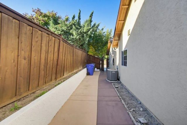 11385 Paseo Albacete, San Diego, CA 92129