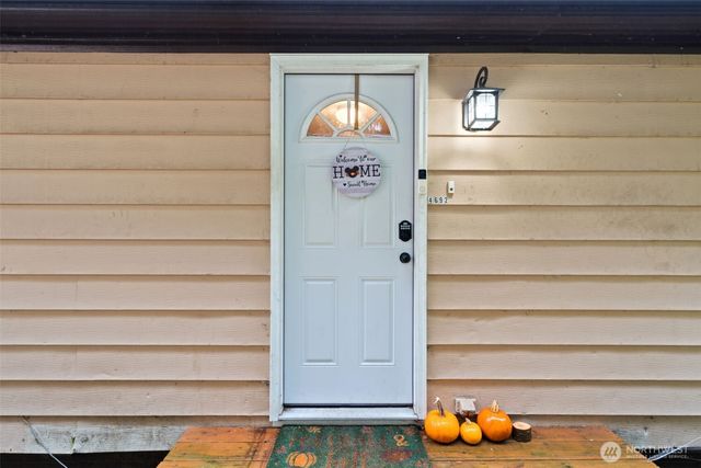 4692 Sherman Heights Road, Bremerton, WA 98312