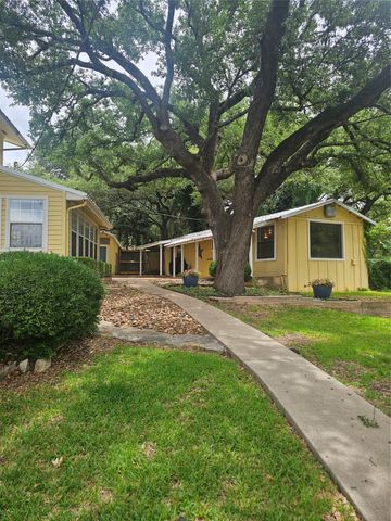 3814 Pawnee Court, Granbury, TX 76048