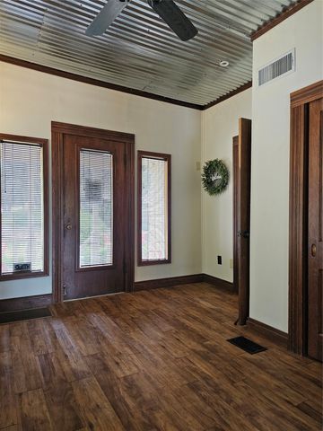 3814 Pawnee Court, Granbury, TX 76048