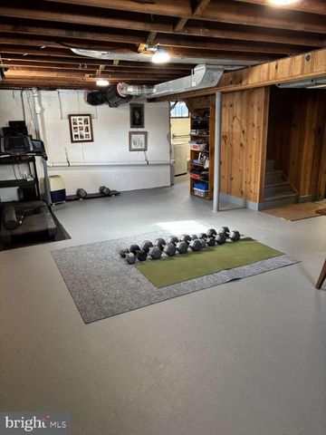 45 HANSEN AVE, Hamilton, NJ 08610