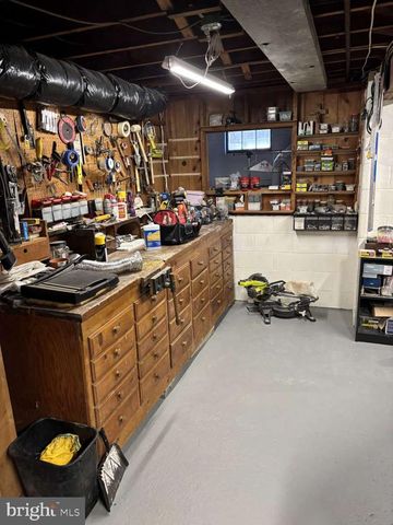 45 HANSEN AVE, Hamilton, NJ 08610