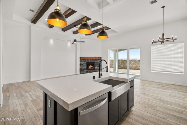 13424 Emerald Walk Court, El Paso, TX 79928