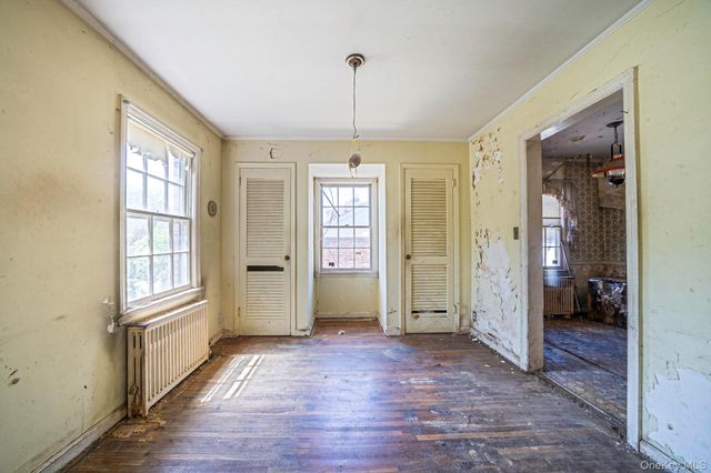 140 Freeman Avenue, Elmont, NY 11003