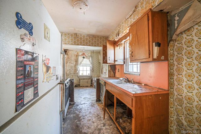 140 Freeman Avenue, Elmont, NY 11003