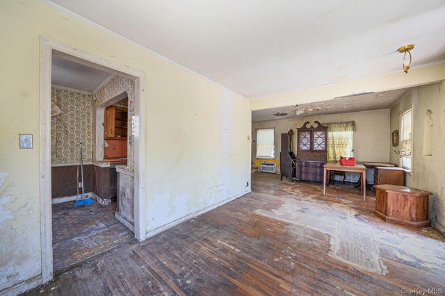 140 Freeman Avenue, Elmont, NY 11003