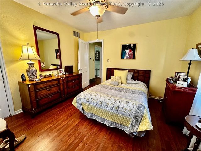 709 Kasick Drive, St Albans, WV 25177