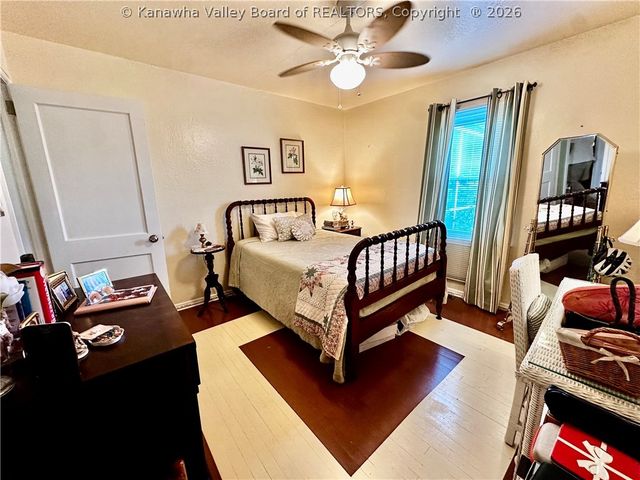 709 Kasick Drive, St Albans, WV 25177