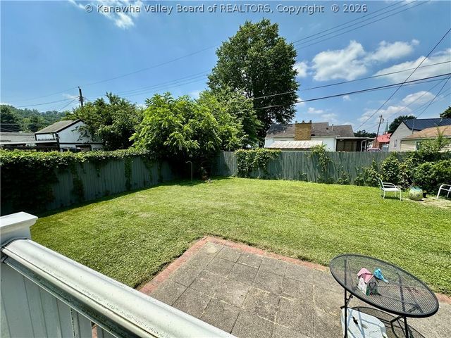 709 Kasick Drive, St Albans, WV 25177