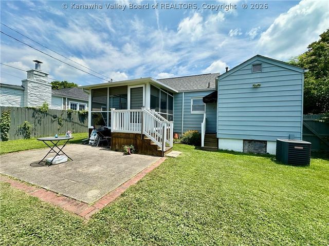 709 Kasick Drive, St Albans, WV 25177