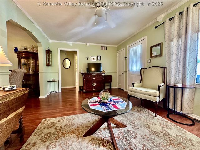 709 Kasick Drive, St Albans, WV 25177