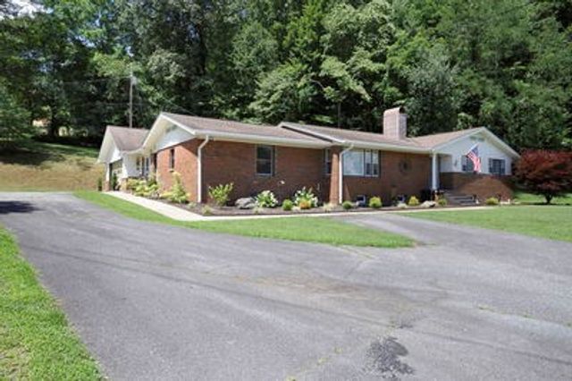 1654 Myers Chapel Road, Hayesville, NC 28904