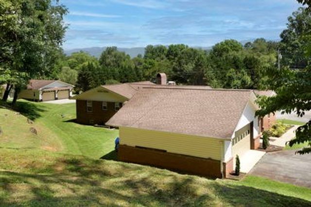 1654 Myers Chapel Road, Hayesville, NC 28904