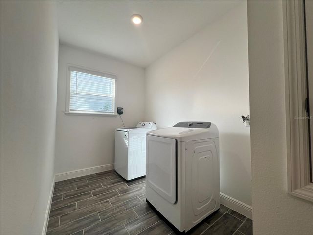 301 JACKSON LOOP, Deland, FL 32724