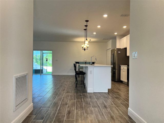 301 JACKSON LOOP, Deland, FL 32724