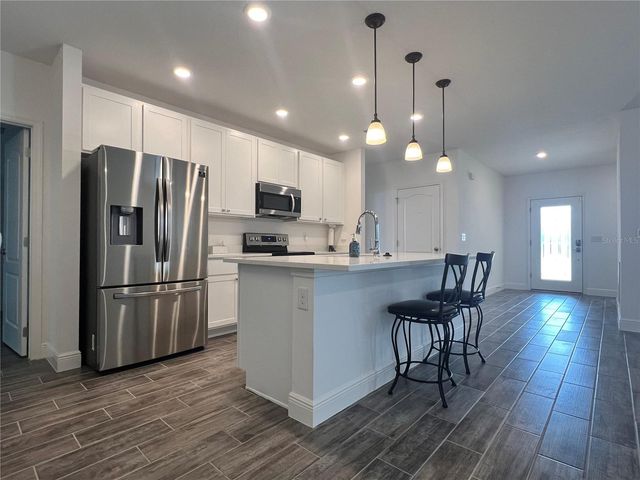 301 JACKSON LOOP, Deland, FL 32724