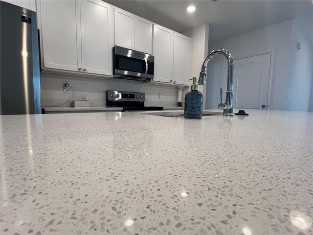 301 JACKSON LOOP, Deland, FL 32724