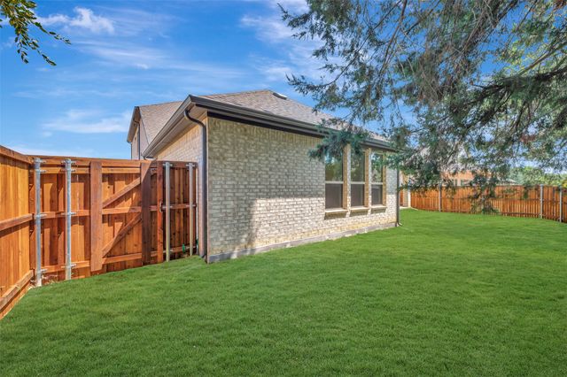3008 Sandy Springs Drive, Arlington, TX 76017
