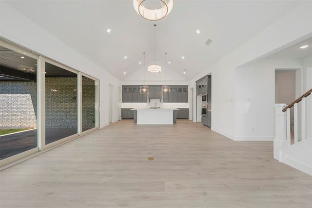 3008 Sandy Springs Drive, Arlington, TX 76017