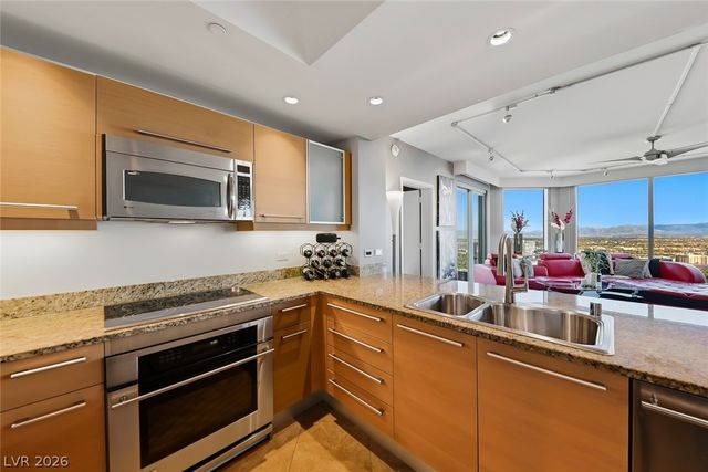 322 Karen Avenue 3802, Las Vegas, NV 89109