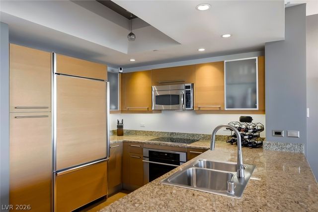 322 Karen Avenue 3802, Las Vegas, NV 89109