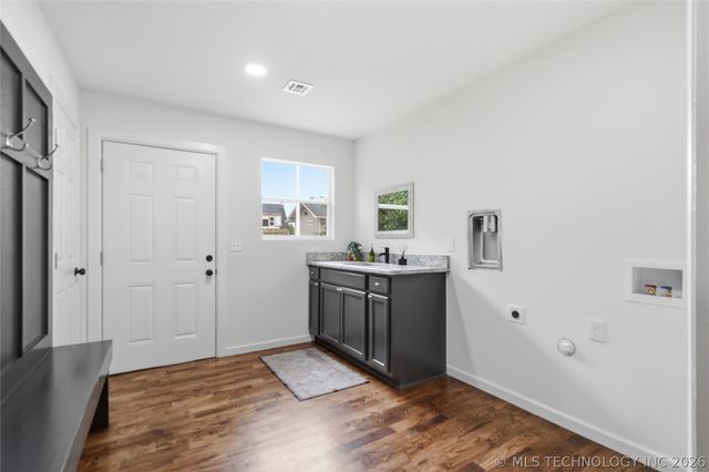 215 N Tacoma Avenue, Tulsa, OK 74127